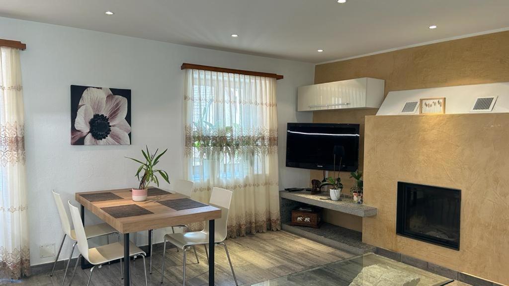 A Hilarious Hideaway In Roveredo Apartment Bagian luar foto